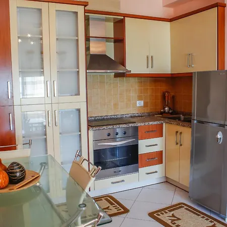 Qerret Apartment *