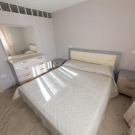 Qerret Apartment