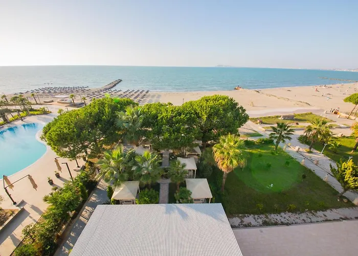 Qerret Apartment Golem (Tirana)