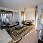 Apartment Qerret *