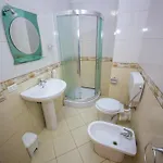 Qerret Golem (Tirana)