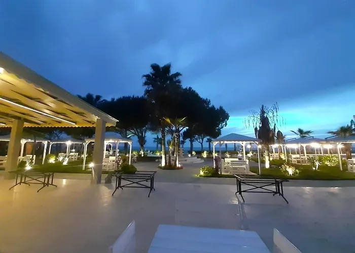 Qerret * Golem (Tirana)