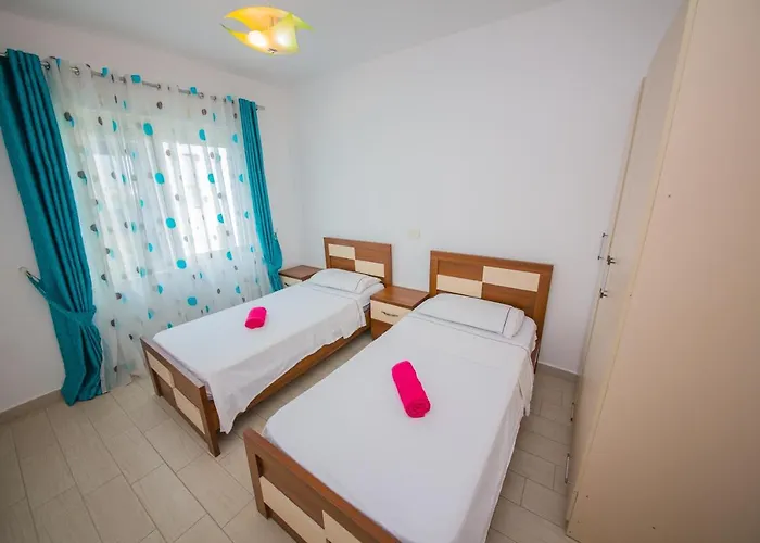 Qerret * Golem (Tirana)