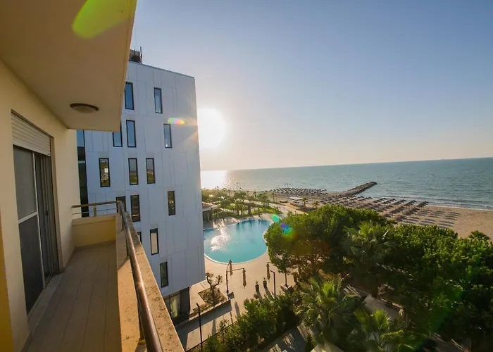 Qerret * Golem (Tirana)